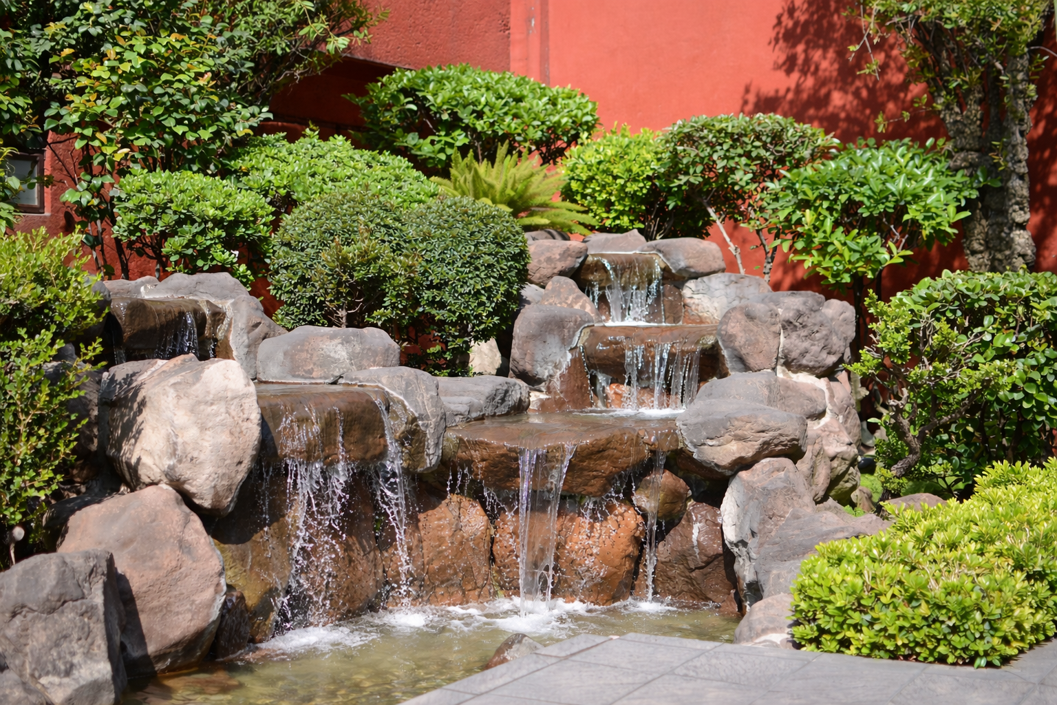 Jardín japonés en la fábrica Nishikawa